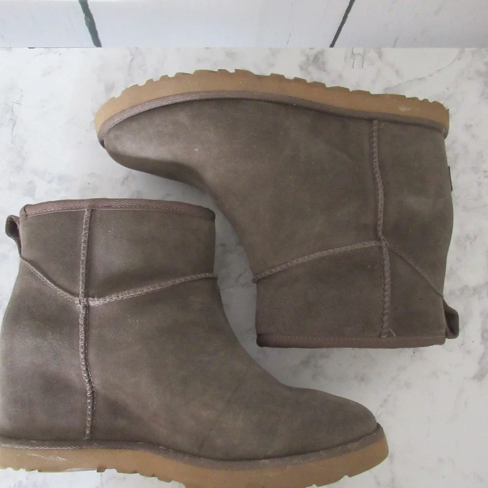 Ugg Boots 9 Gray Suede Classic Femme‎ Mini Hidden Wedge Ankle Leather Shearling